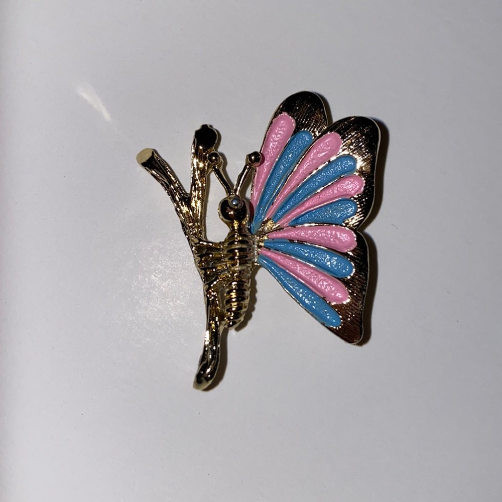 Beautiful Vintage Gerry’s Signed Butterfly Brooch
